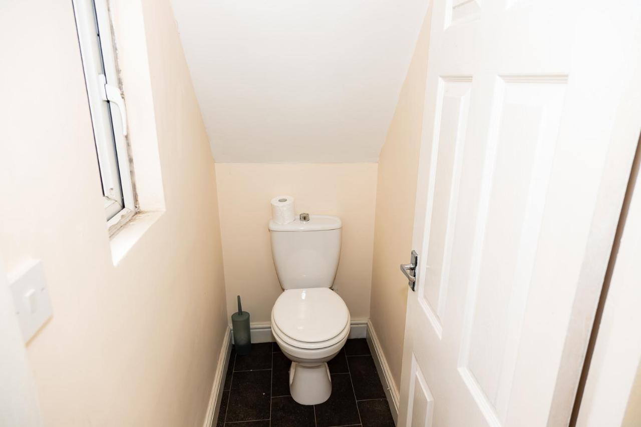 جنوب شيلْدْز Alexander Apartments Rooms 2 المظهر الخارجي الصورة
